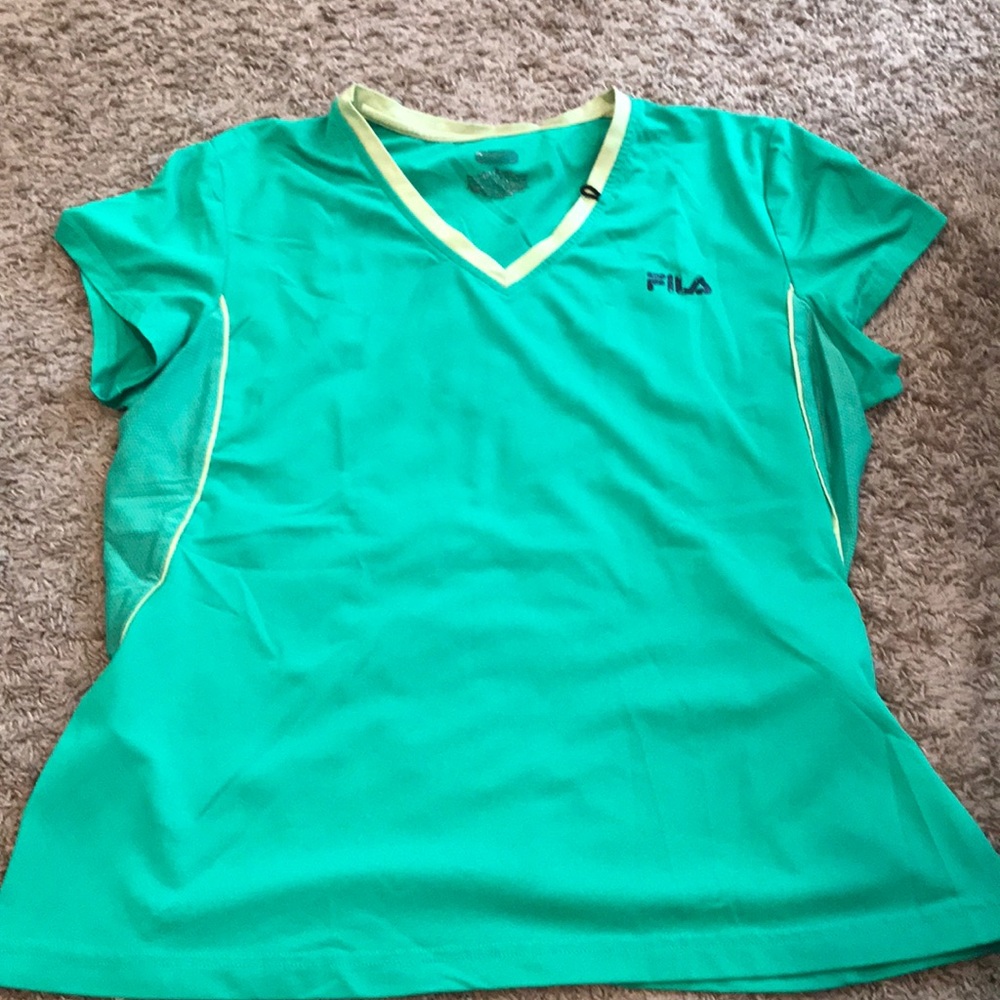 Women’s Fila Green workout top. Size XL